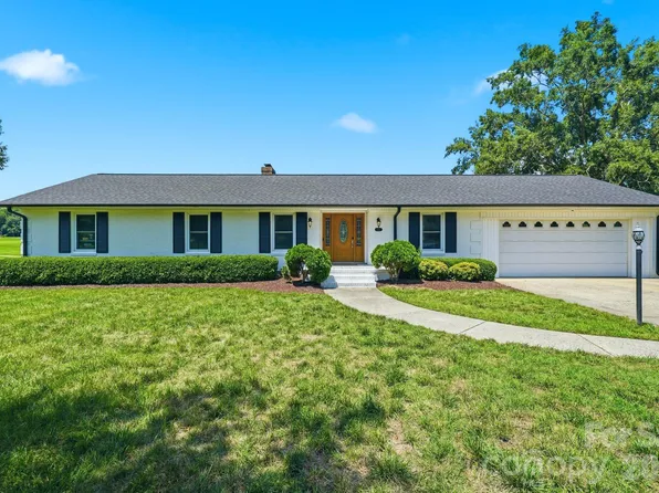 1335 Stoneyridge Dr, Charlotte, NC 28214
