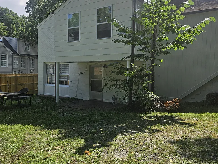 3501 Foxhall Rd — Photo 2
