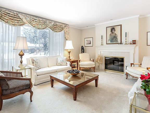 3rd image of 1511 Oakwood Pl