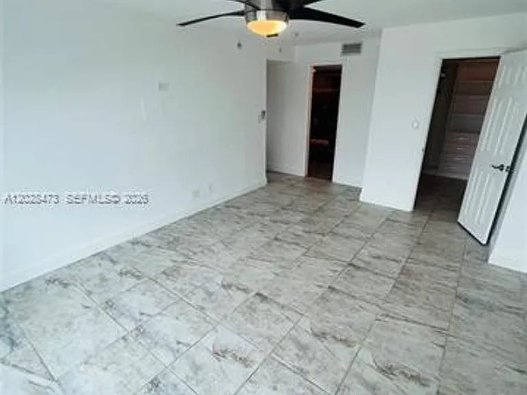 2655 Collins Avenue Cu #602 — Photo 18