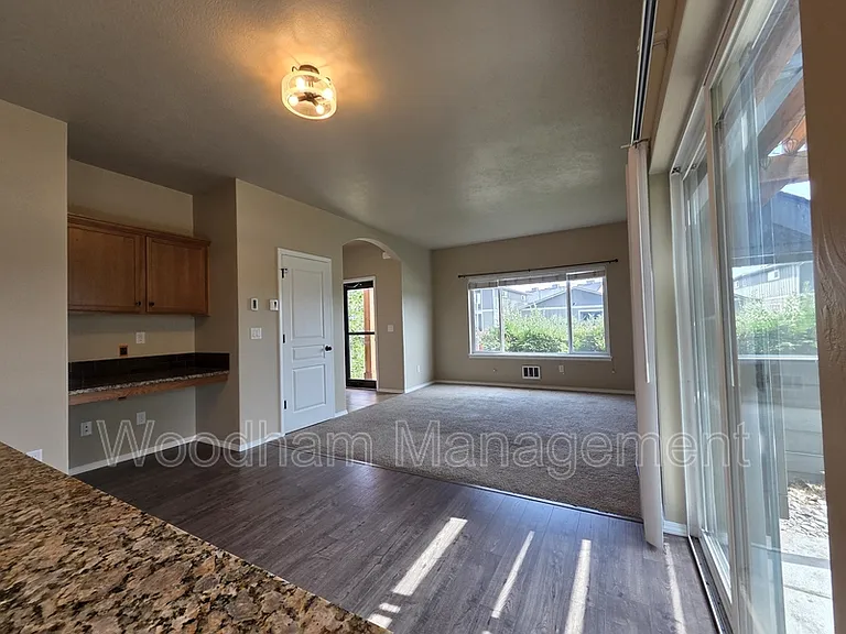 393 Water Lily Dr — Photo 4
