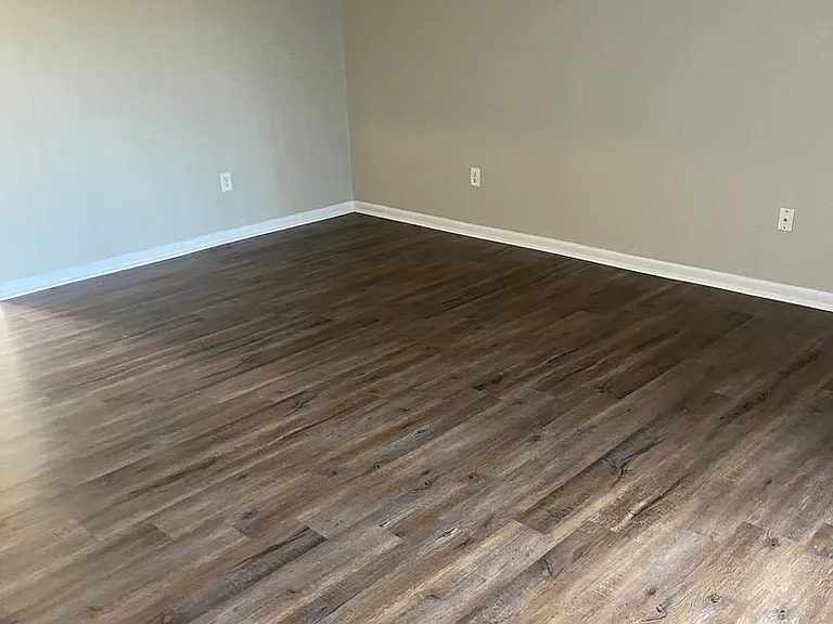 Deerridge Apartments — Photo 18
