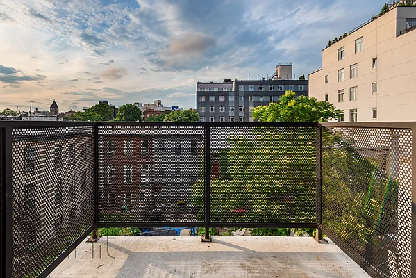 Rented by Rennit Inc. | media 2