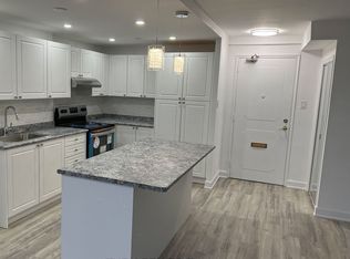 34 Carscadden Dr #408, Toronto, ON M2R 2A8