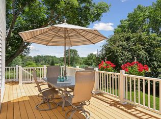 18 Dunbar Way, Saint Paul, MN 55115