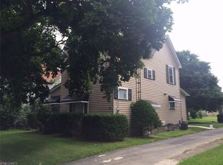 214 S Market St, East Palestine, OH