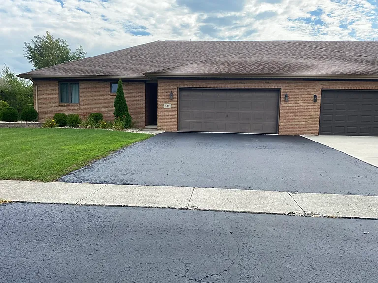 689 Apple Blossom Ln — Photo 62