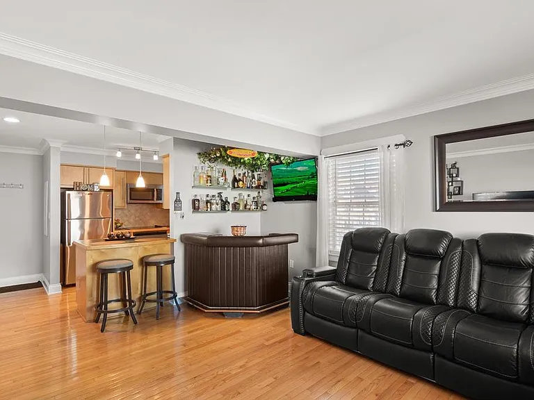 20 Daly St #2F — Photo 6