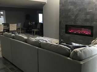 6604 Robinhood Dr, Anderson, IN 46013