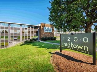 2200 W Cornwallis Dr APT 311, Greensboro, NC 27408