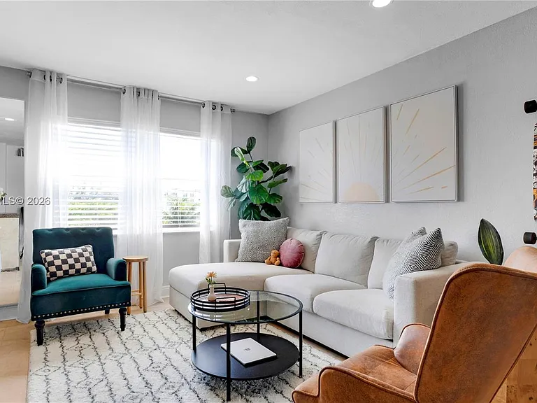 7925 Carlyle Ave #403 — Photo 19