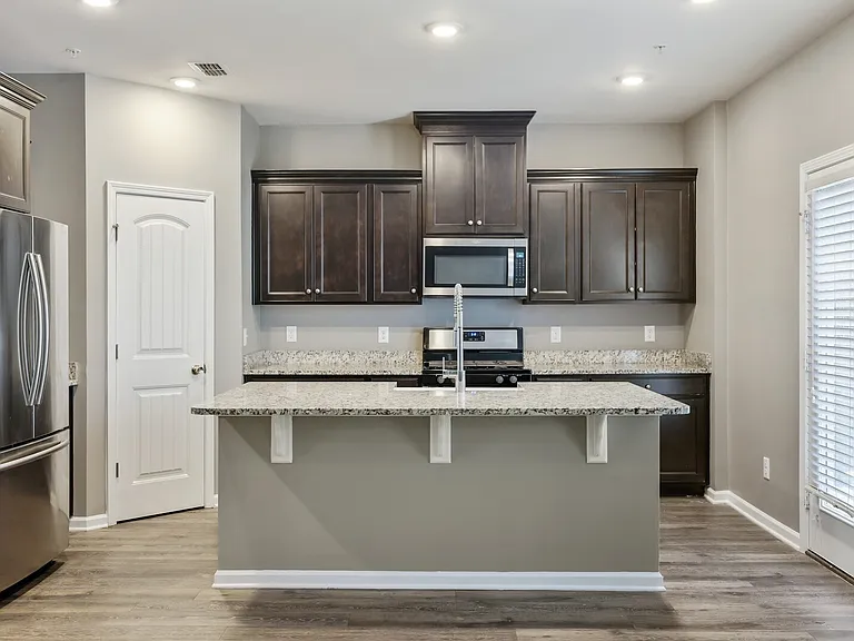 742 Tennypark Ln — Photo 12