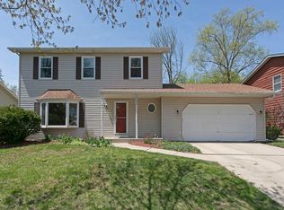 2045 Monday Dr, Elgin, IL 60123