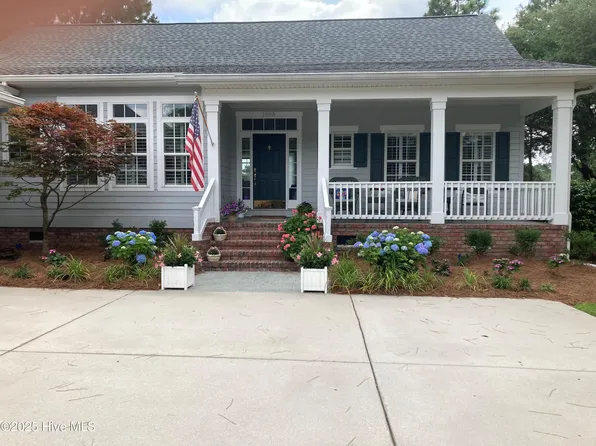 1803 Smoketree Court SE, Bolivia, NC 28422