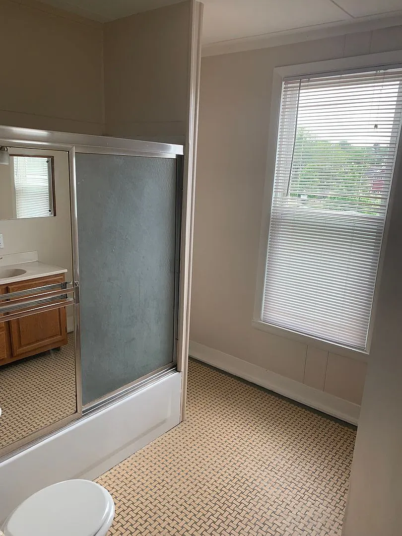 2320 Prince St. - Apt 2 — Photo 4