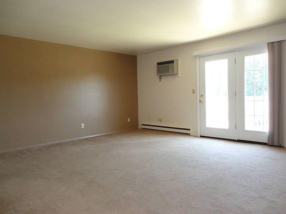 2nd image of 3036 La Salle Ave APT 3H