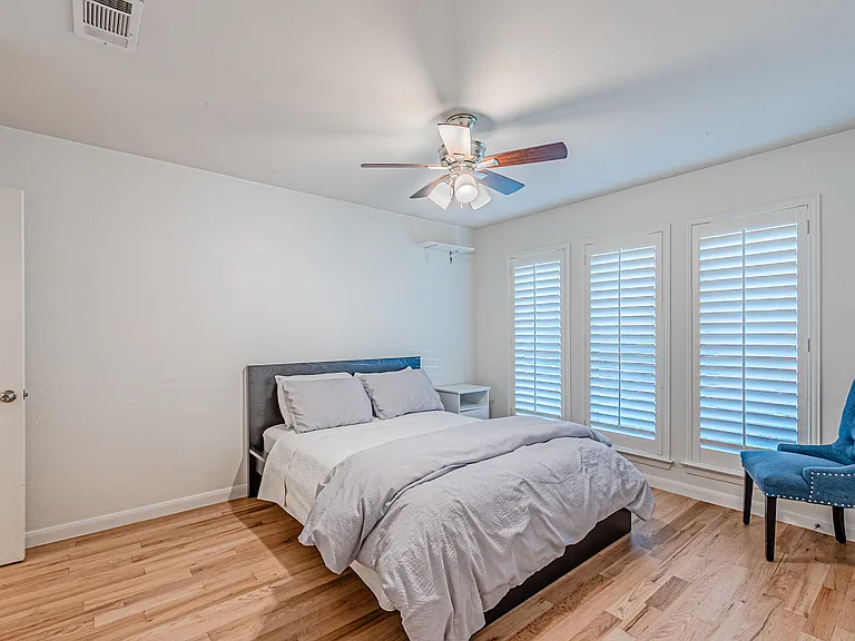 6935 Kingshollow Dr — Photo 33
