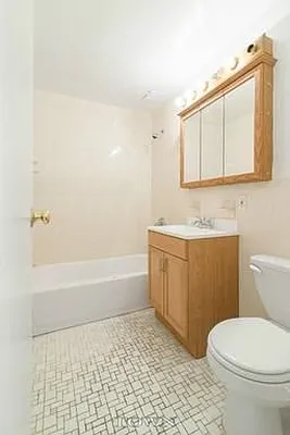 Rented by Bryan L Rozencwaig, LREB | media 18