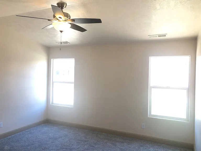 199 N 2680 W — Photo 9
