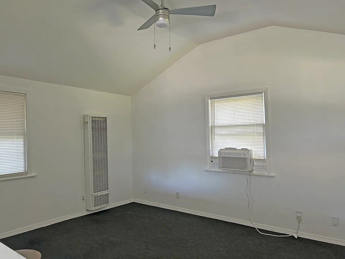 18257 1/2 Devere Ct — Photo 4