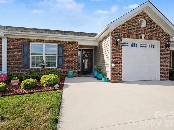 105 Oak Ridge Dr, Archdale, NC 27263