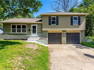 8602 E 84th Ter, Raytown, MO 64138