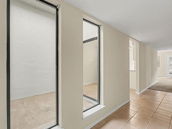 5th image of 6016 Whisperwood Ct NE