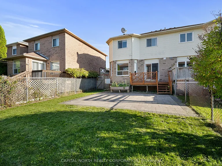 86 Breeze Dr — Photo 36