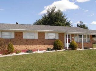 10927 Roessner Ave, Hagerstown, MD