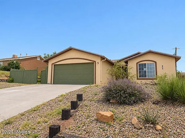 5212 Navajo Trl, Las Cruces, NM 88012