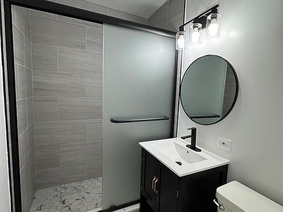 5th image of 1111 Arlington Blvd APT 928