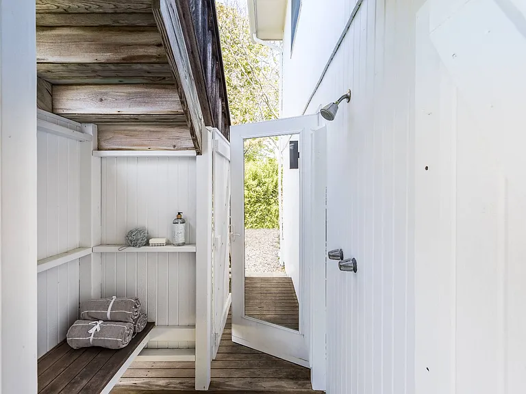 627 Old Montauk Hwy — Photo 15