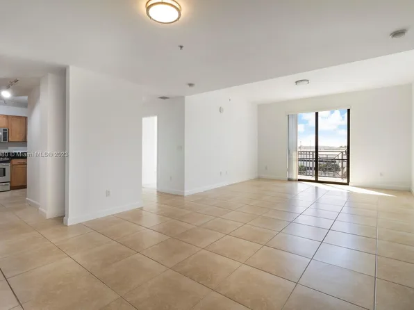 8395 SW 73rd Ave APT 408, Miami, FL 33143