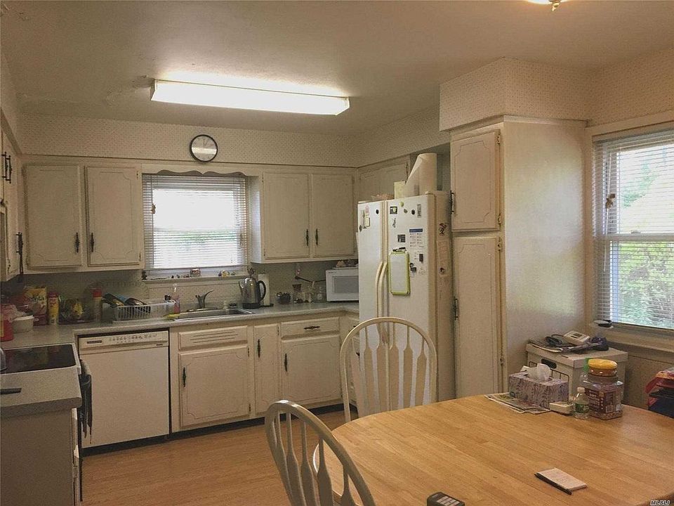 2nd image of 32 Teele Dr
