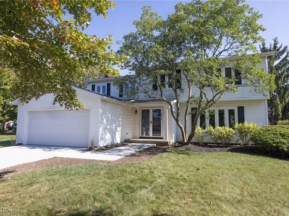 4838 Stacy Ct, Richmond Heights, OH 44143