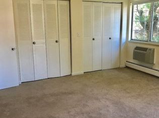 10 Tanglewood Ln APT 216, North Providence, RI 02904