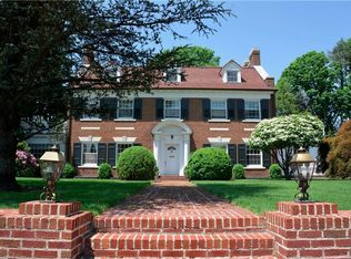 349 Pondfield Rd, Bronxville, NY 10708