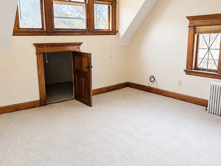 537 Whitney Ave #3 — Photo 6