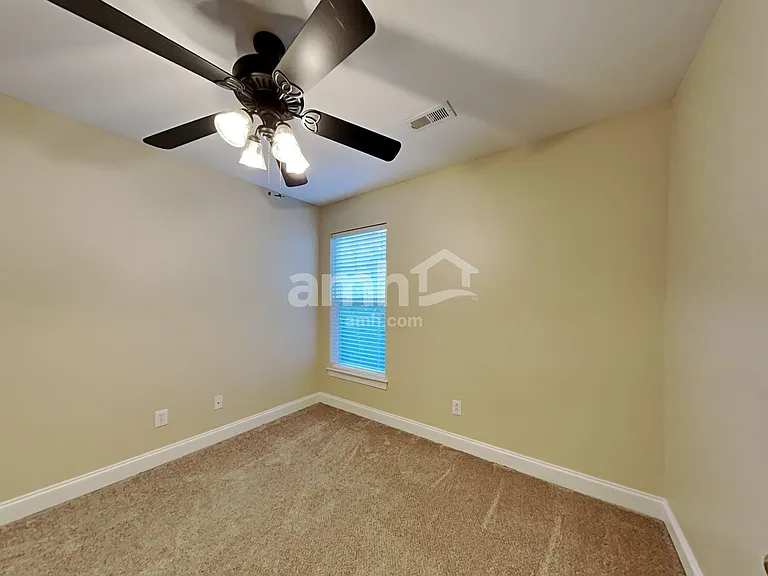 15701 Seafield Ln — Photo 19