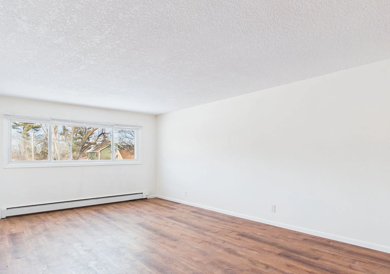 34 Grand Apartments — Photo 4