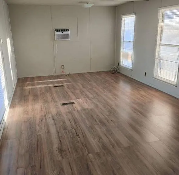 815 Tomah Ave #12 — Photo 3