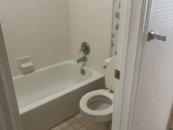 5th image of 27 Niram Ln