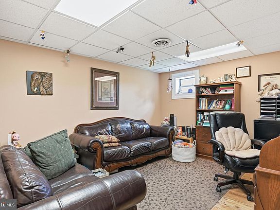 5th image of 32076 Gordy Rd