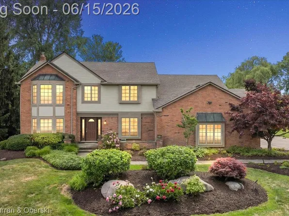 37125 Fox Gln, Farmington Hills, MI 48331