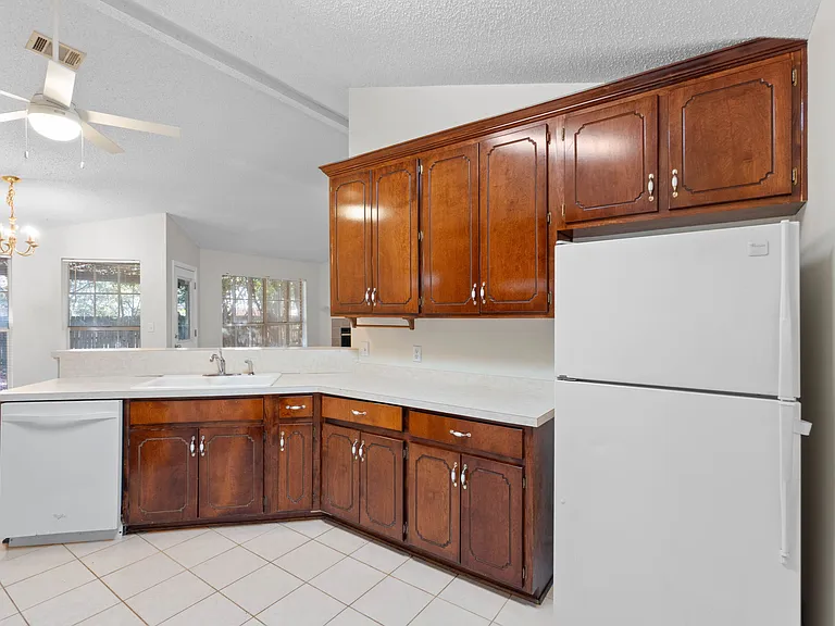 4591 Scarlet Dr — Photo 10