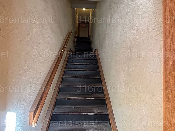 3rd image of 110 W Pine Ave #4