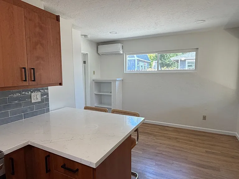3478 Sanford St #A — Photo 4