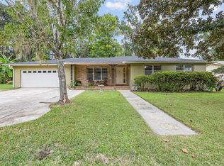 901 NW 37th Dr, Gainesville, FL 32605