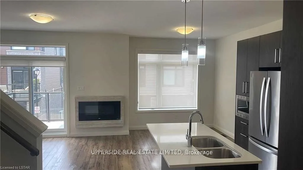 4 bed, $2,550 — Photo 4