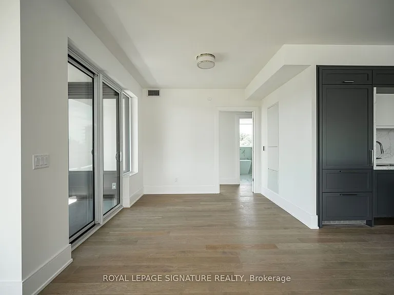 259 The Kingsway #309 — Photo 14